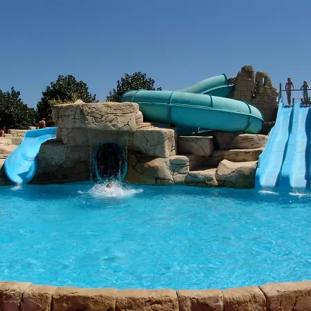 Campsite Mobil Basset Au Camping A St Hilaire De Riez 400m De La Mer