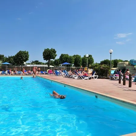 Mobil Basset Au Camping A St Hilaire De Riez 400m De La Mer Camping Saint-Hilaire-de-Riez